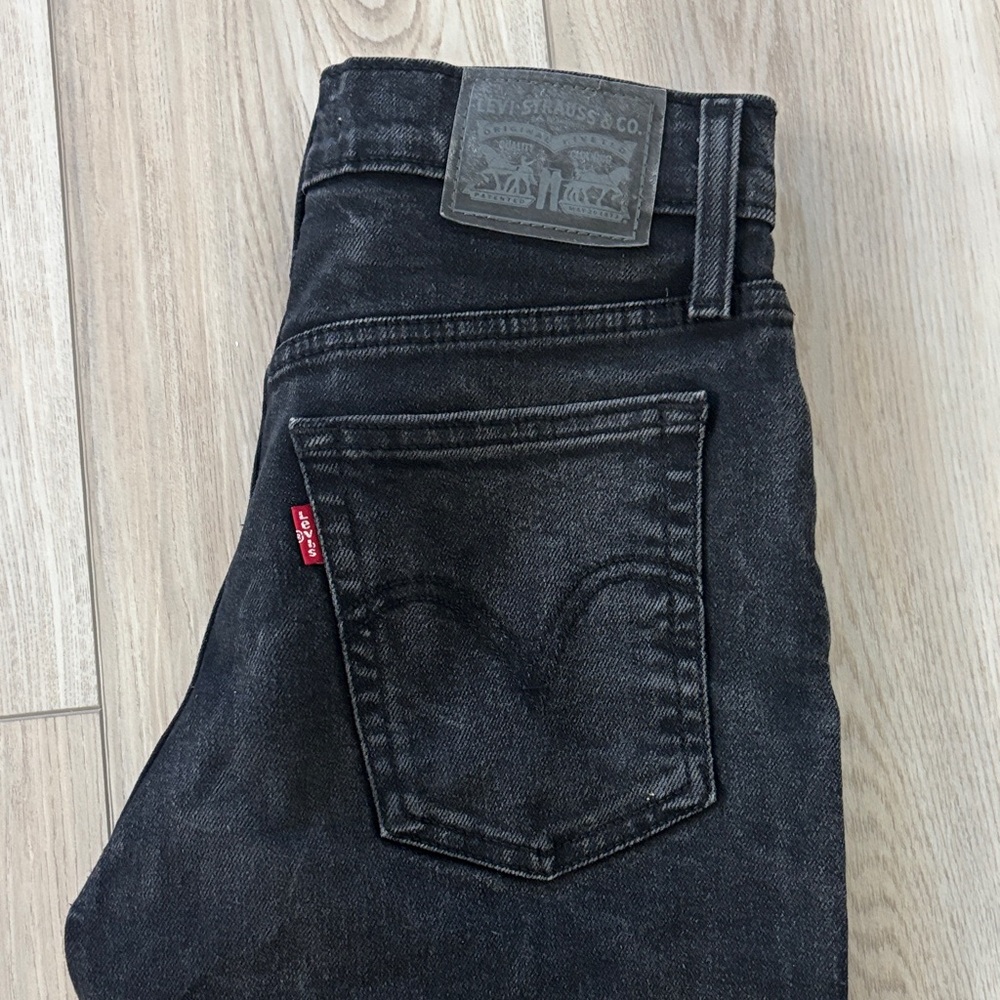 Levi's Wedgie Straight